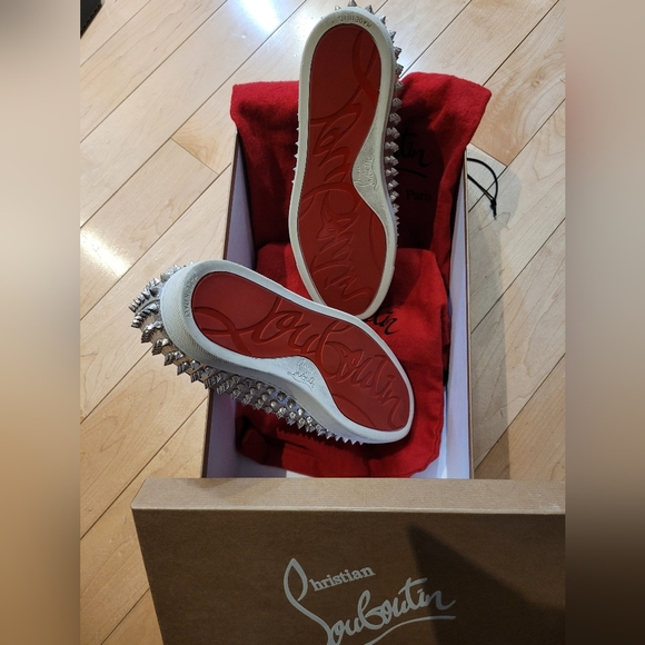 Christian Louboutin Spiky Silver Woman's Roller Boat flat shoe - Picture 4 of 16